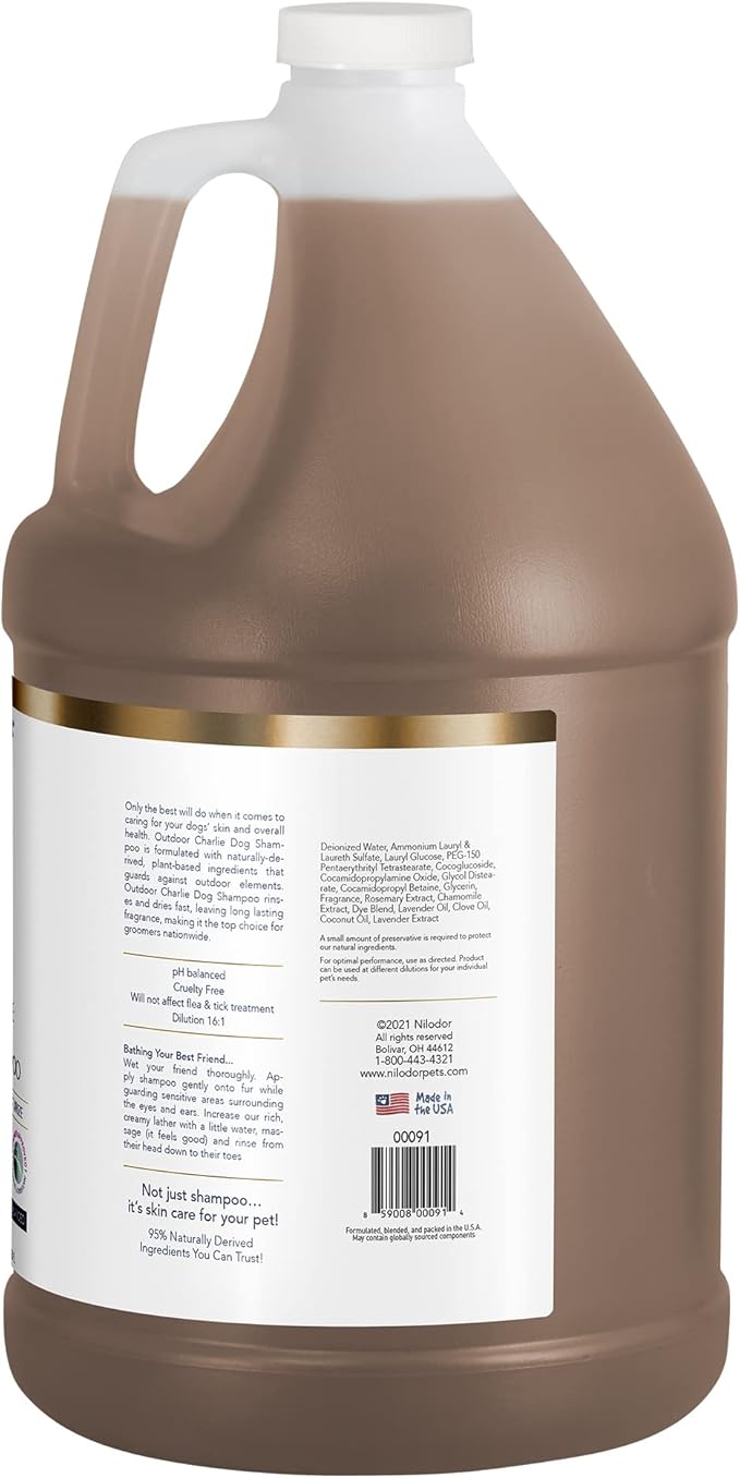 Bobbi Panter Outdoor Dog Shampoo - Made in USA - All Natural Formula for Soothes Itchy Skins - Concentrated 16:1 for Professional Grommers - Camomile Scent, 1 Gallon