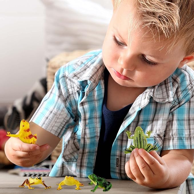 24 Pieces Plastic Frogs Toy Mini Vinyl Realistic Frog Decorations Fun Rain Forest Character Figures Lifelike Toy for Rana Crafting Party Supplies Home Decor Game
